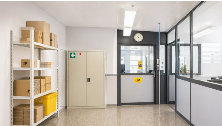 166m² commercial