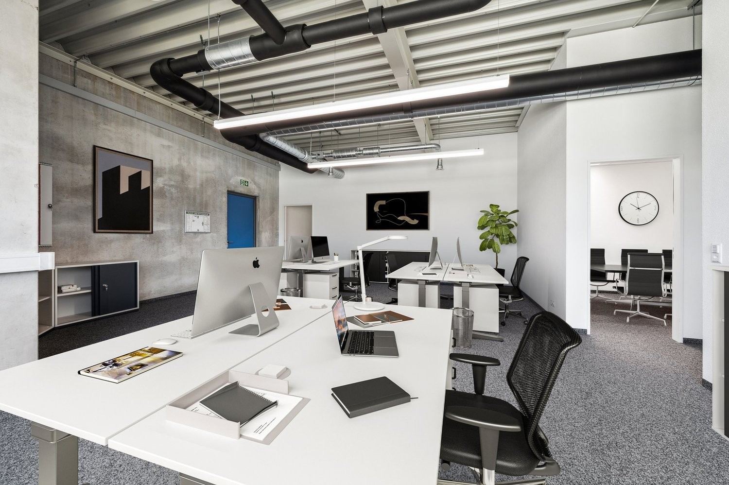 258m² office