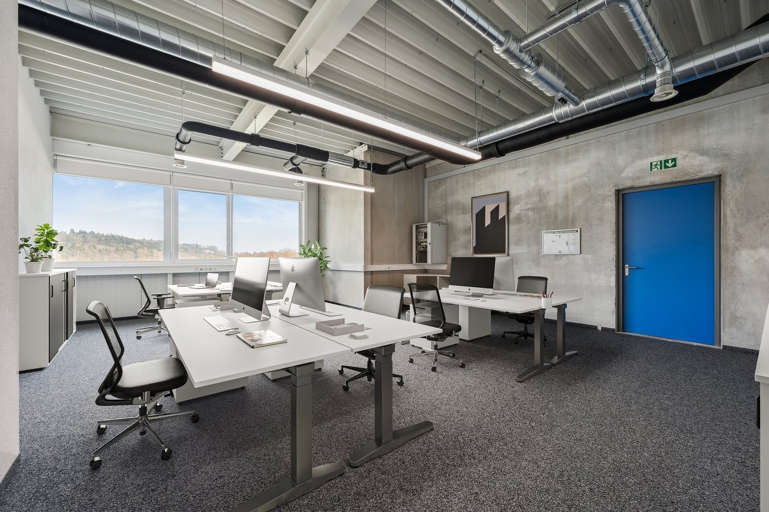 258m² office