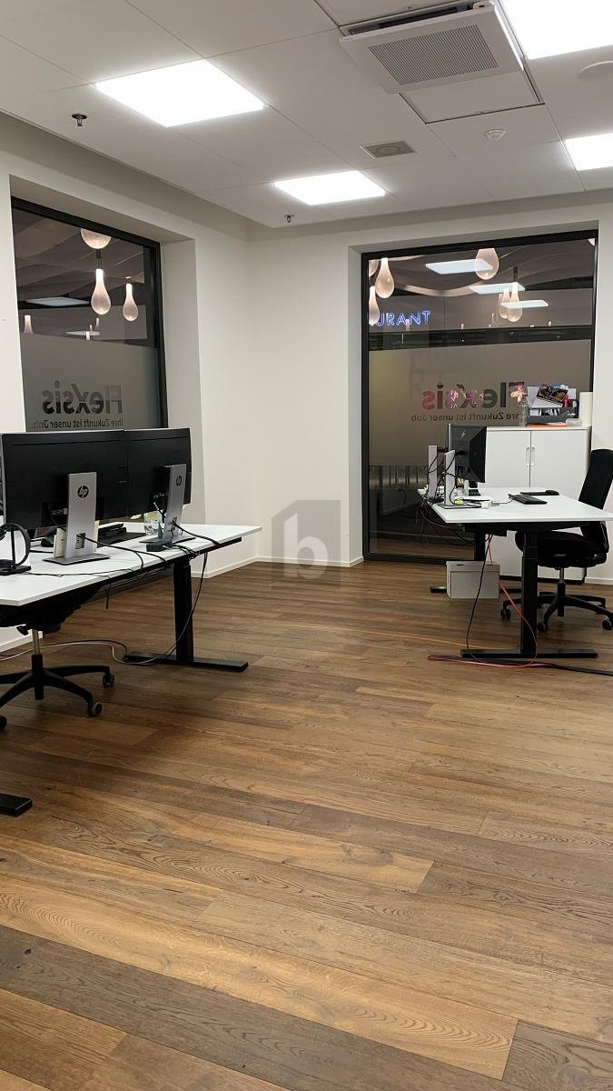Office, Foto 1 von 4