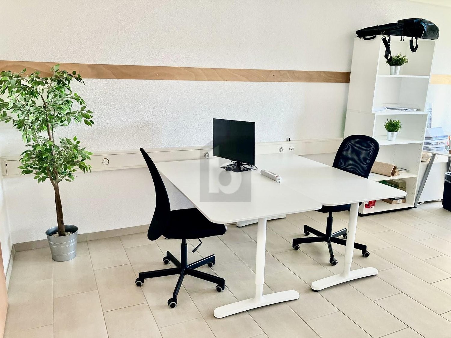 175m² office, photo 2 sur 4