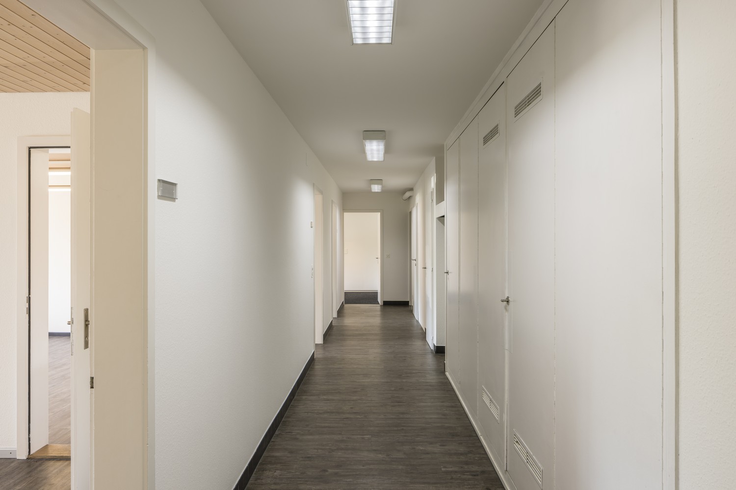 125m² office
