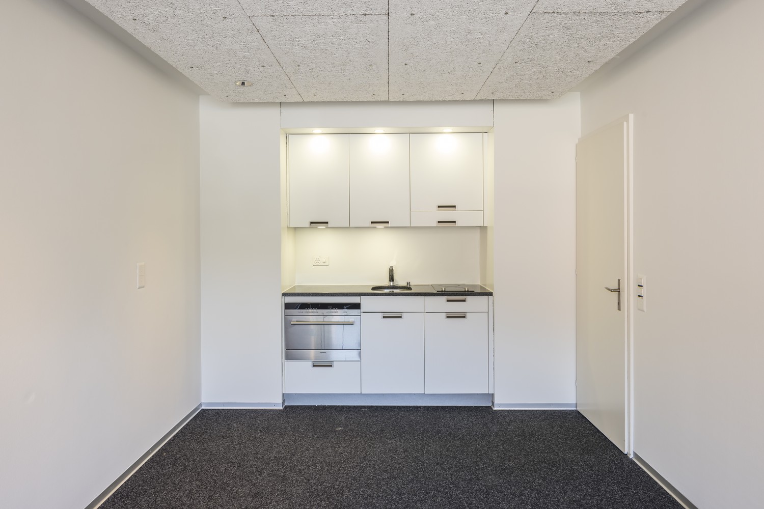 125m² office