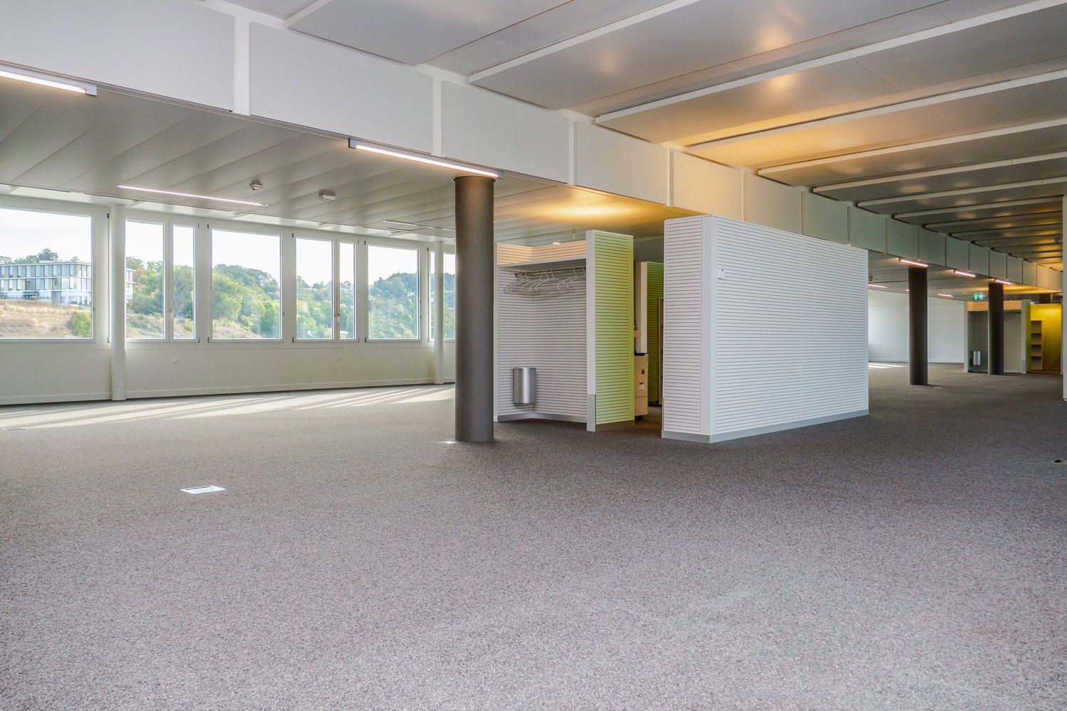 570m² Büro, Foto 3 von 10