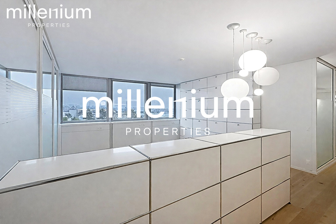 330m² office, photo 1 of 9