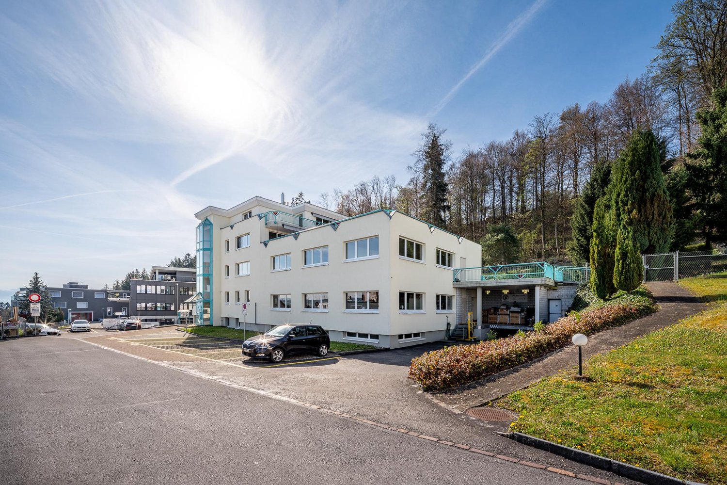 195m² commercial