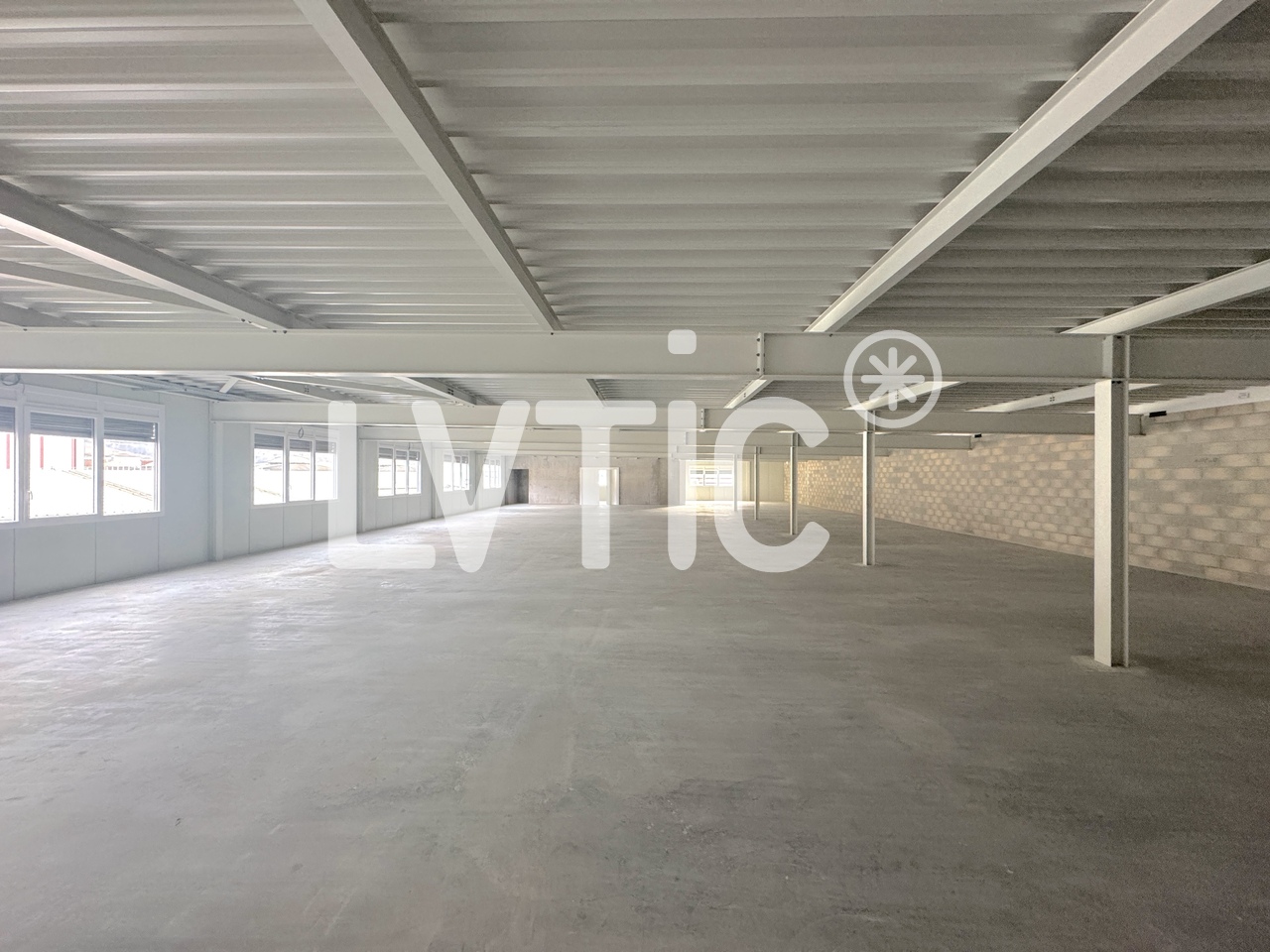 565m² Lagerraum, Foto 3 von 10