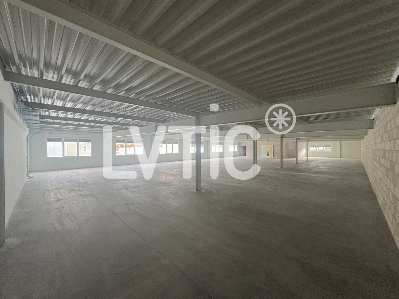 565m² Lagerraum, Foto 6 von 10