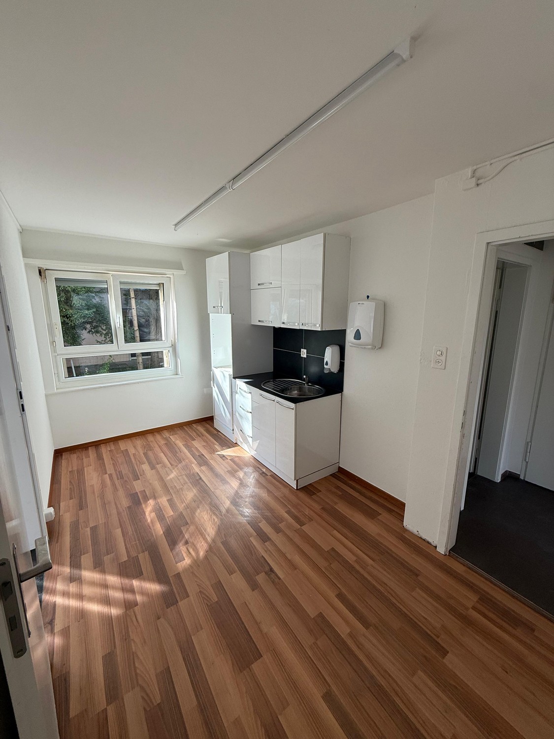 70m² office