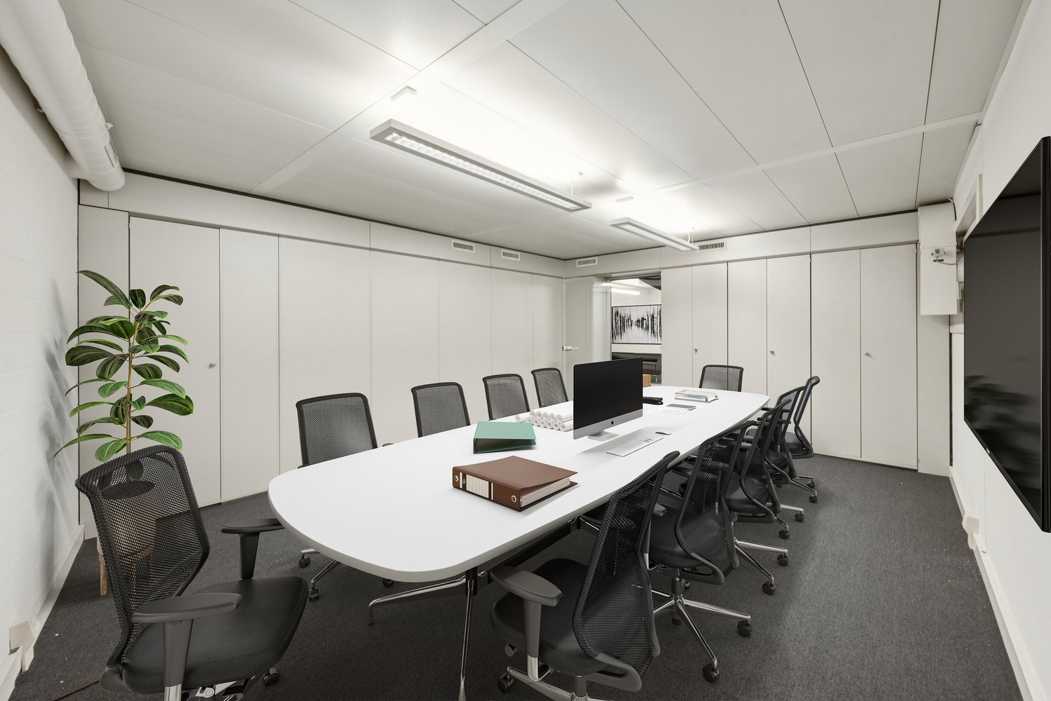 215m² office