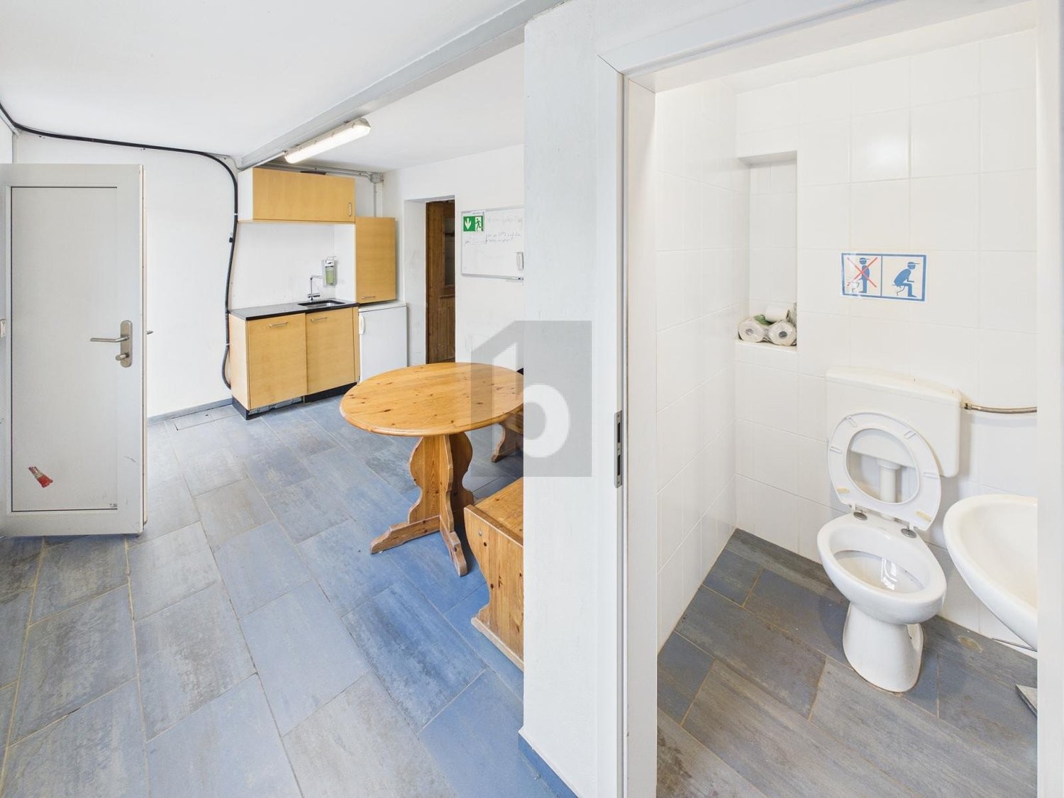 260m² atelier, Foto 3 von 4