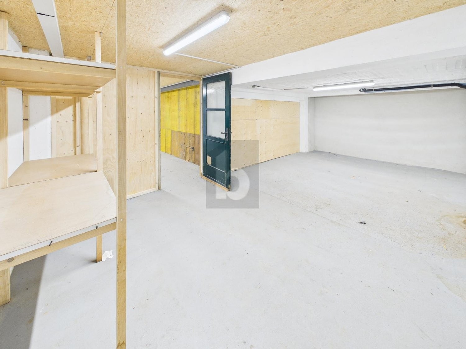 260m² atelier, Foto 4 von 4