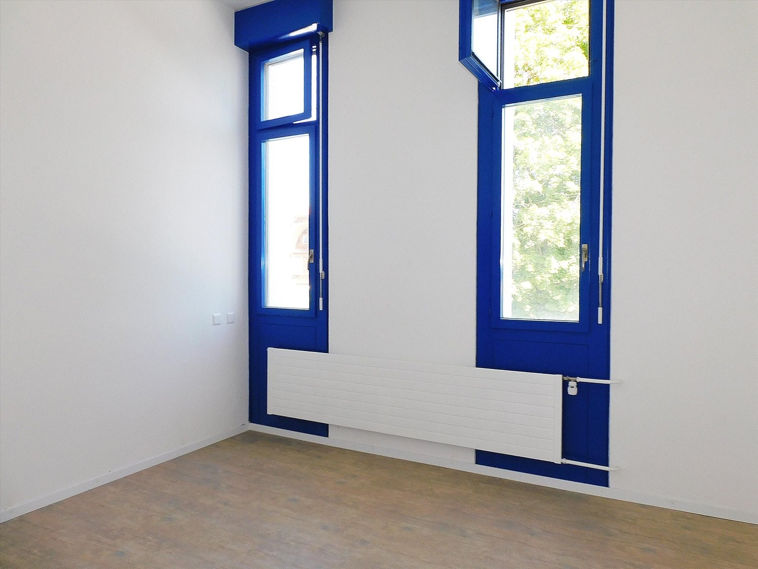 210m² office
