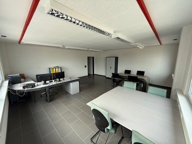 44m² commercial