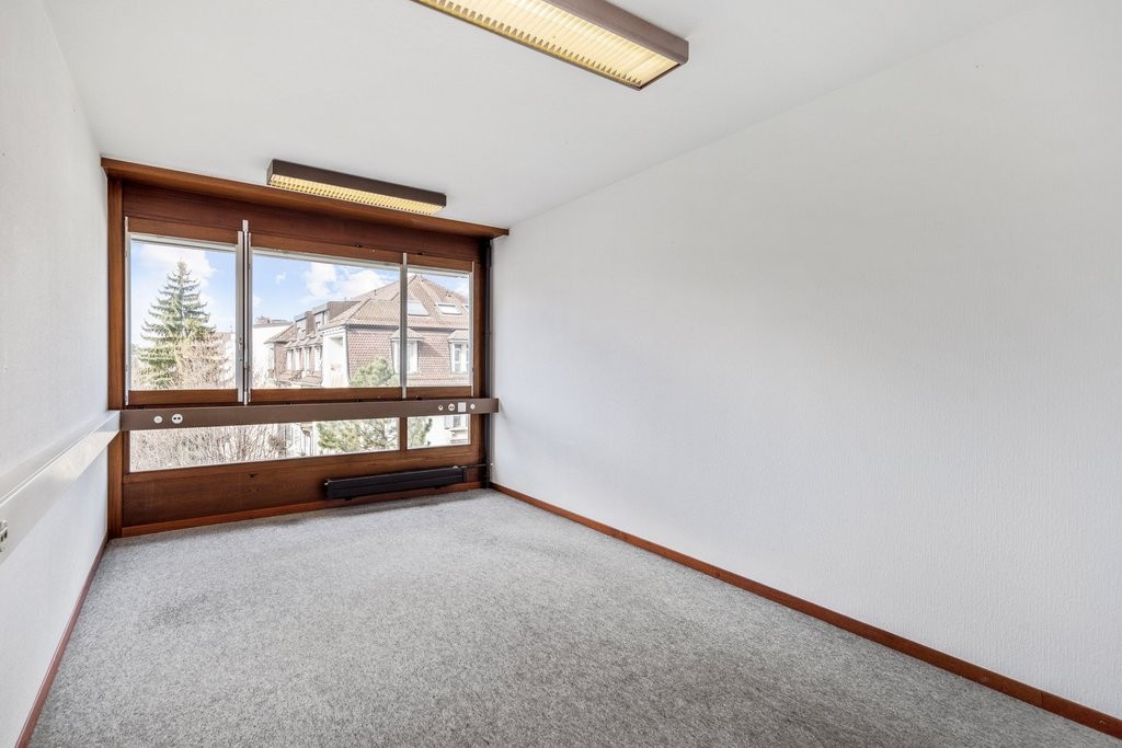 198m² Büro, Foto 9 von 10