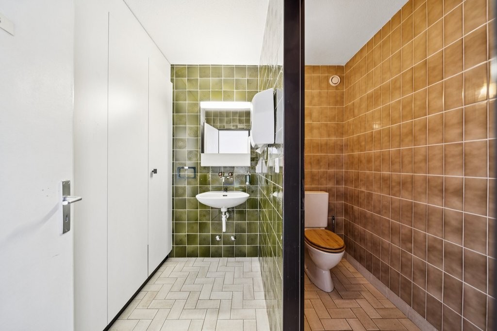 198m² Büro, Foto 3 von 10