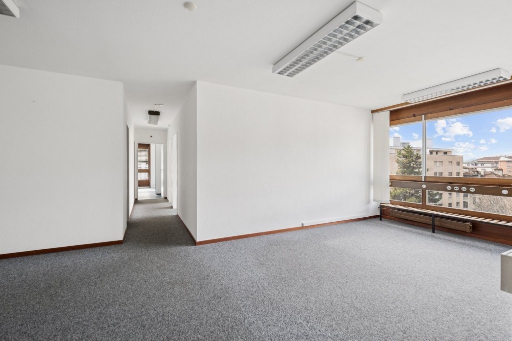 198m² Büro, Foto 8 von 10
