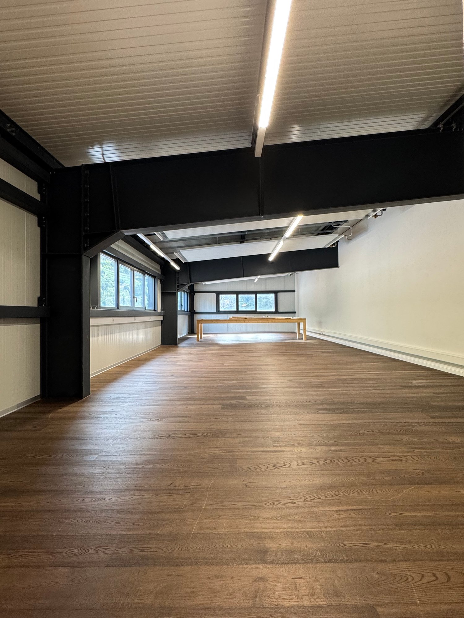 110m² office