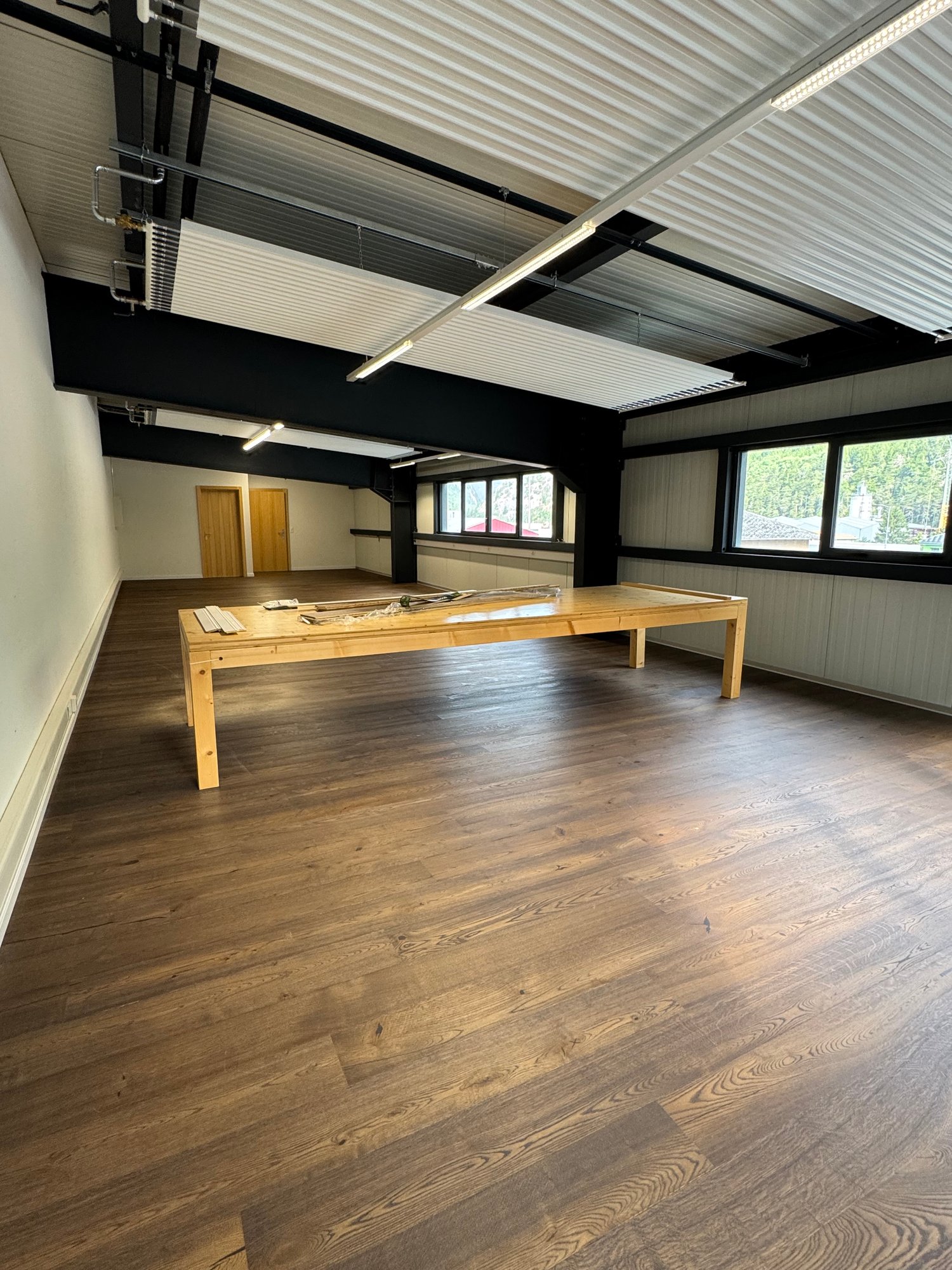 110m² office