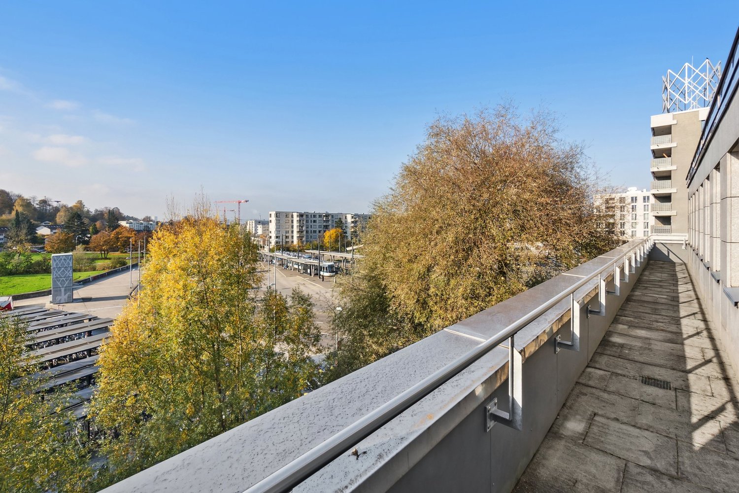 260m² office