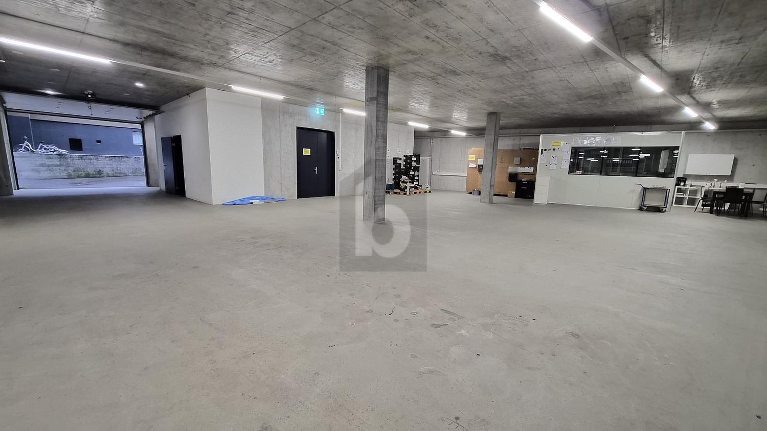 517m² industrial object