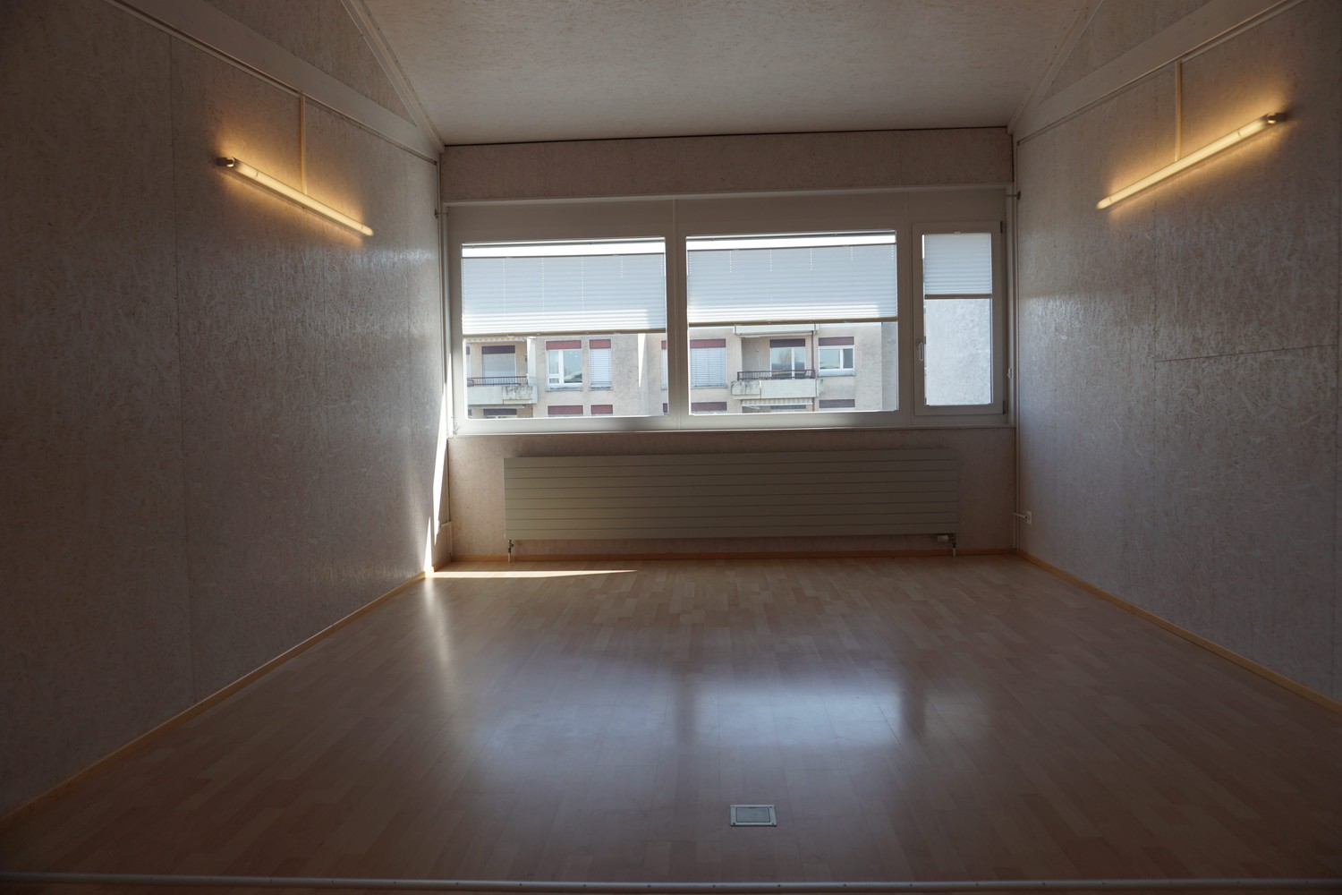 28m² office