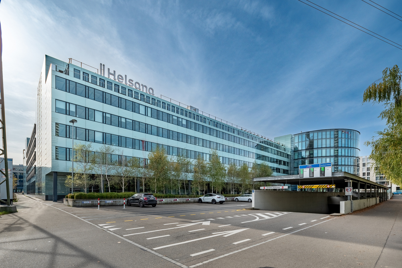490m² office
