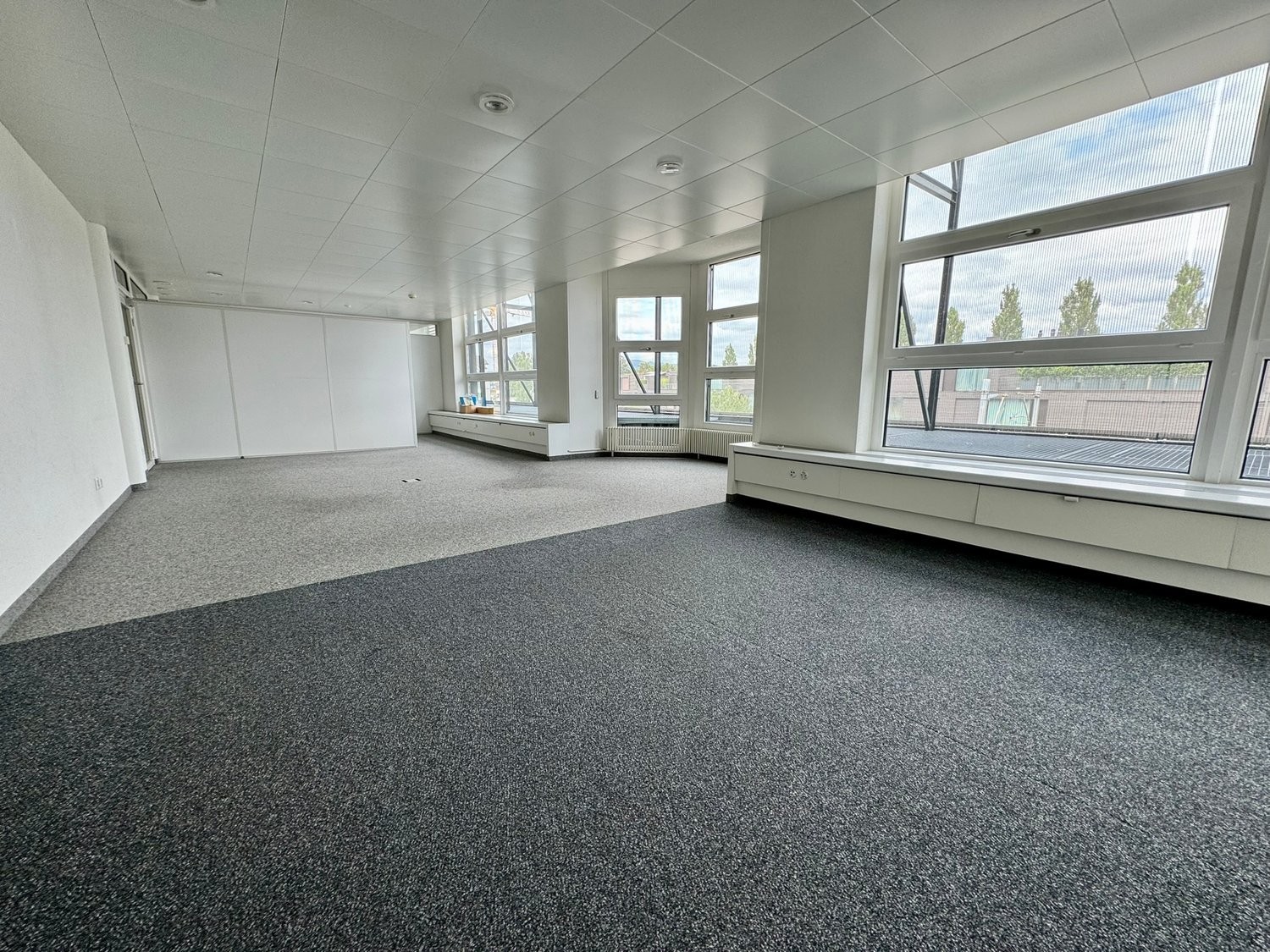 257m² commerciale, foto 3 di 10