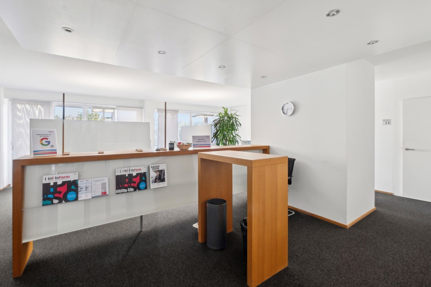 180m² office