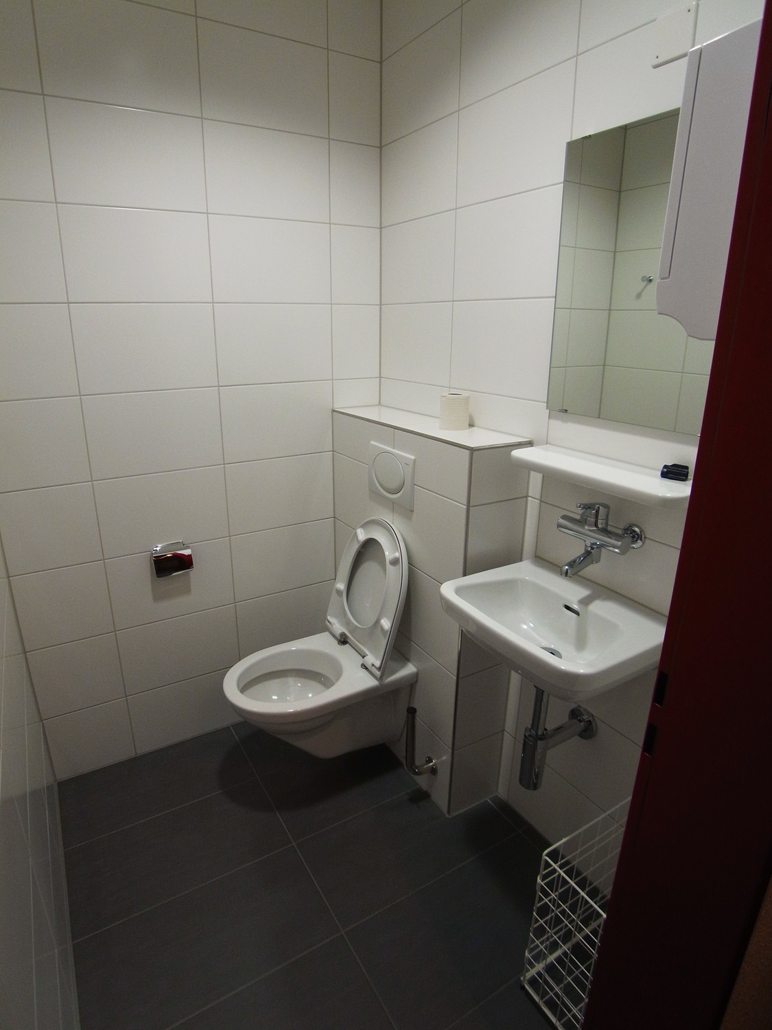 425m² office