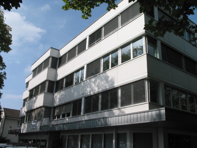 425m² office