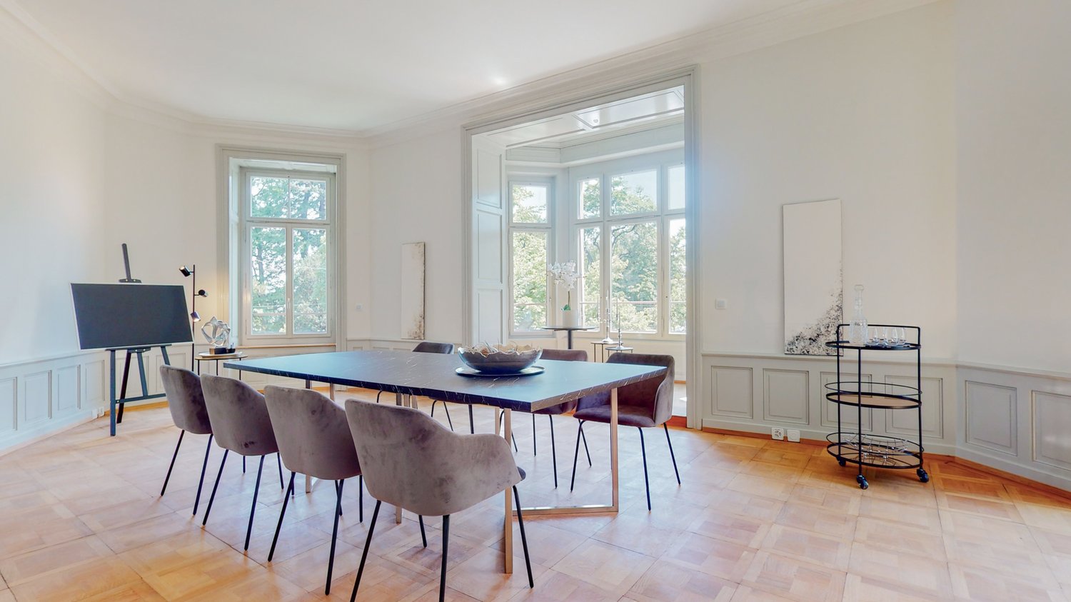 229m² office