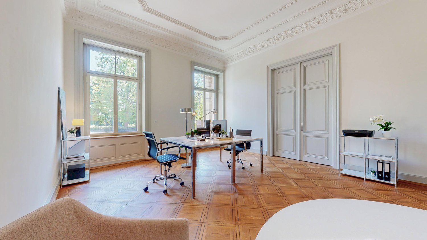229m² office