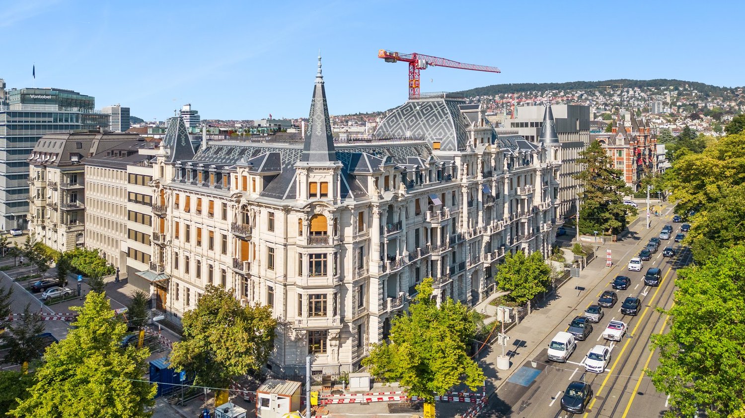 229m² office