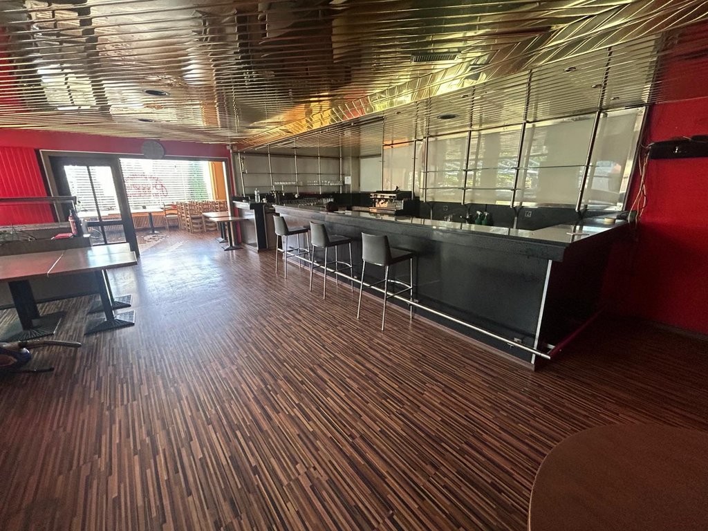 170m² restaurant