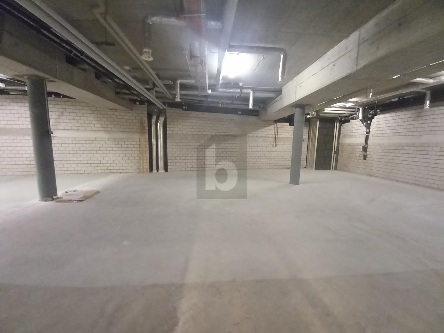 300m² storage room, Foto 1 von 4