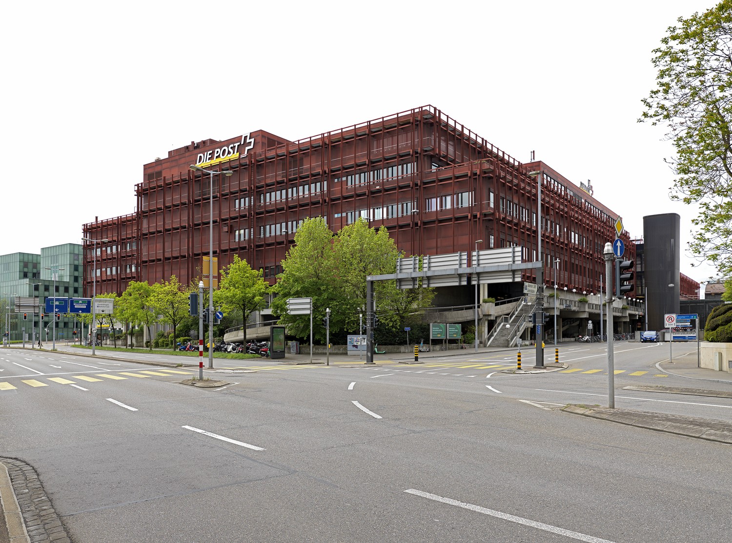 819m² shop, Foto 1 von 2