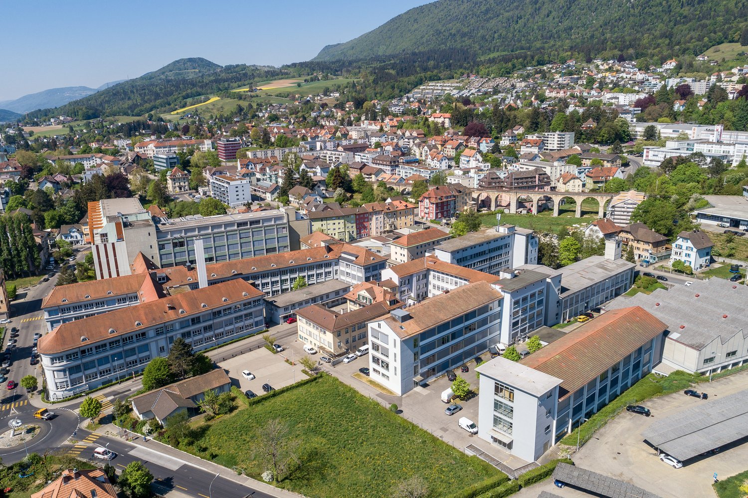 65m² commercial