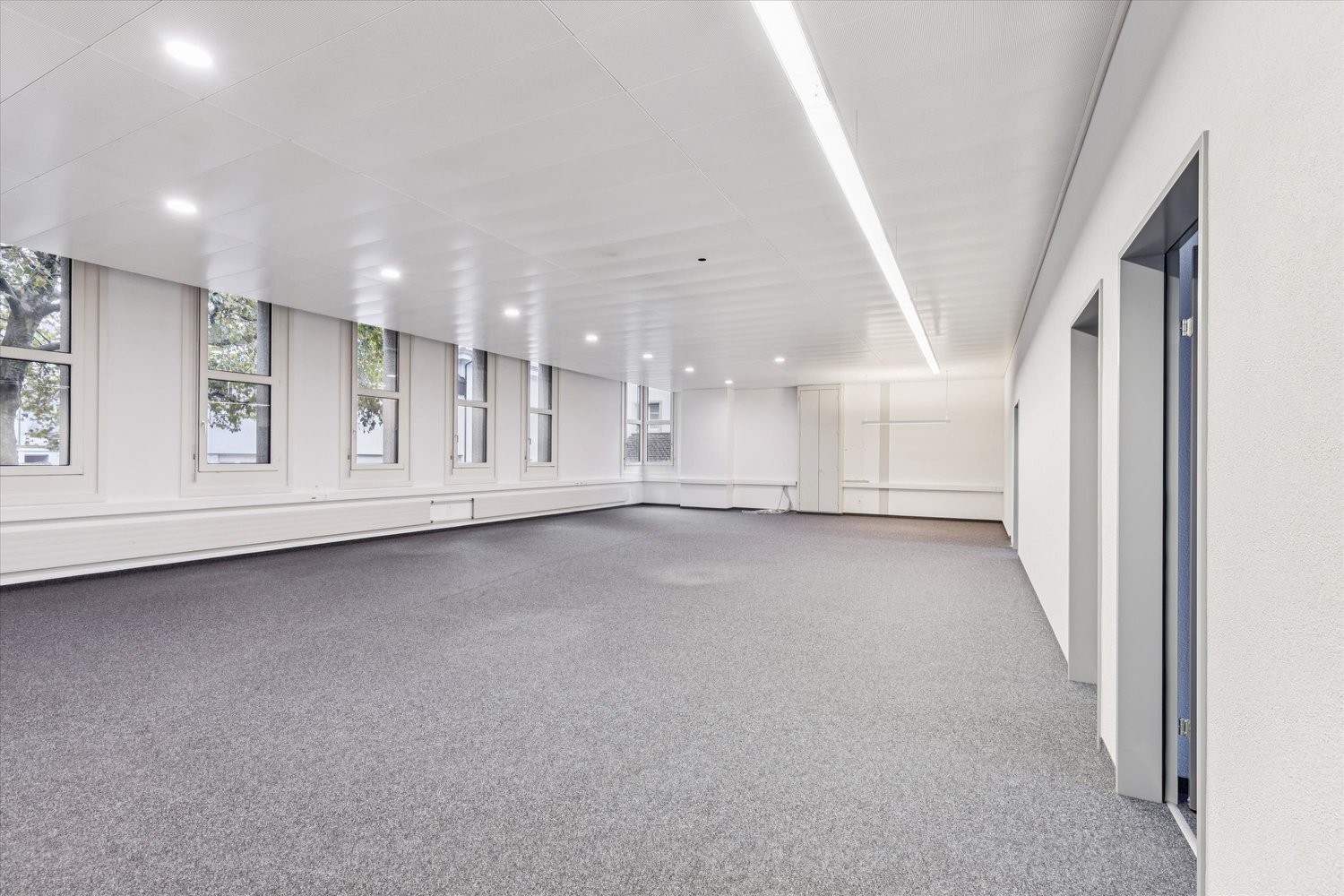 175m² commercial