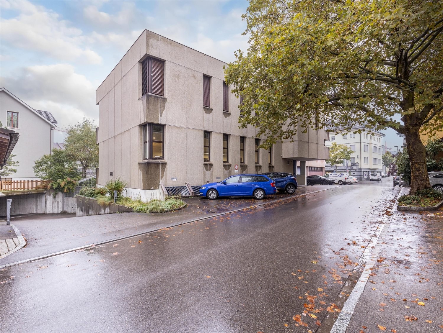 175m² commercial