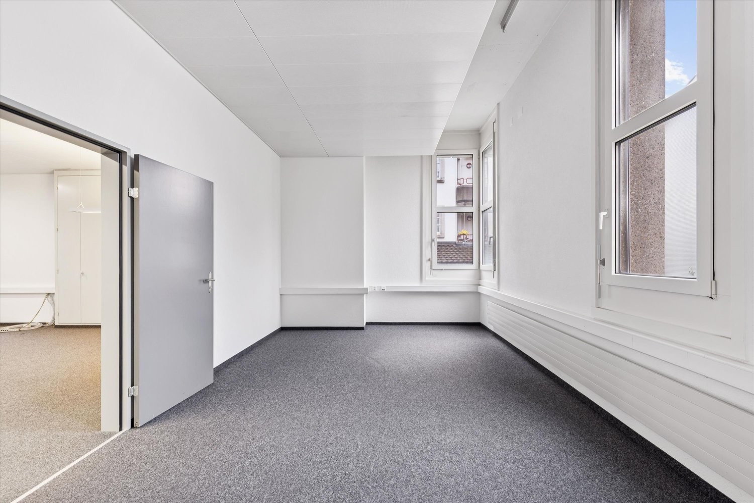 175m² commercial