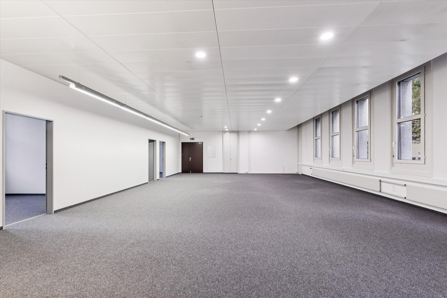 175m² commercial