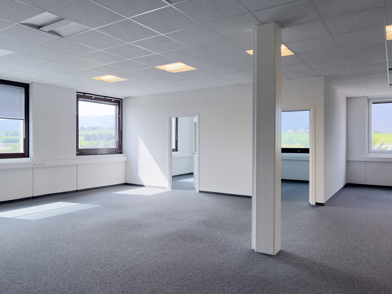 400m² Büro, Foto 2 von 7