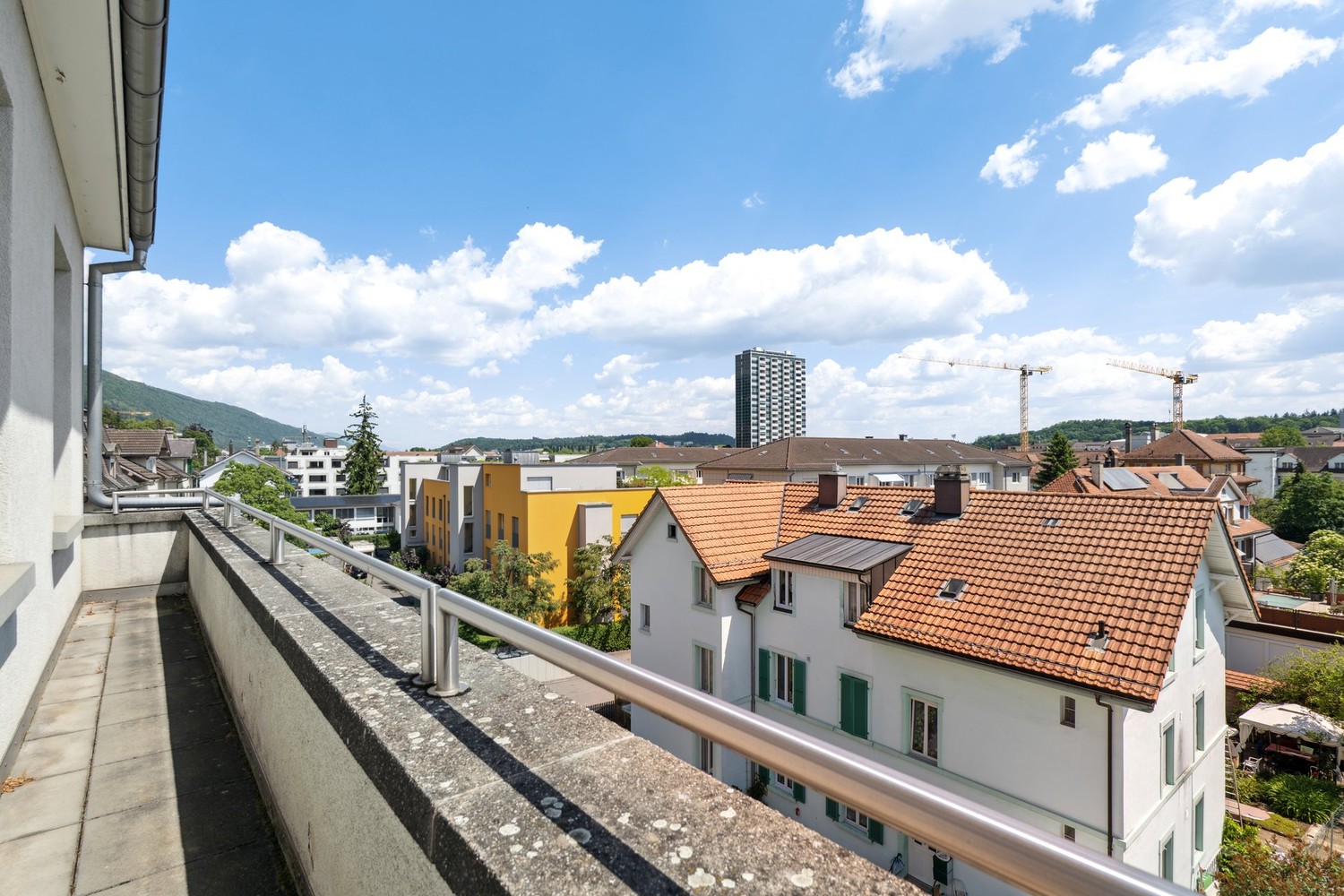 150m² office