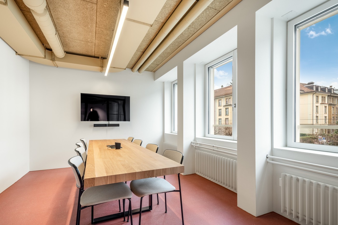 585-585m² cellar compartment