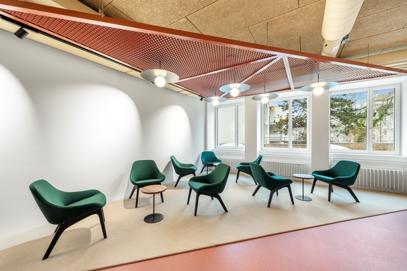 585-585m² cellar compartment