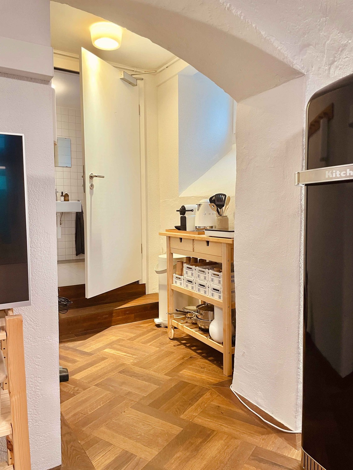 90m² office