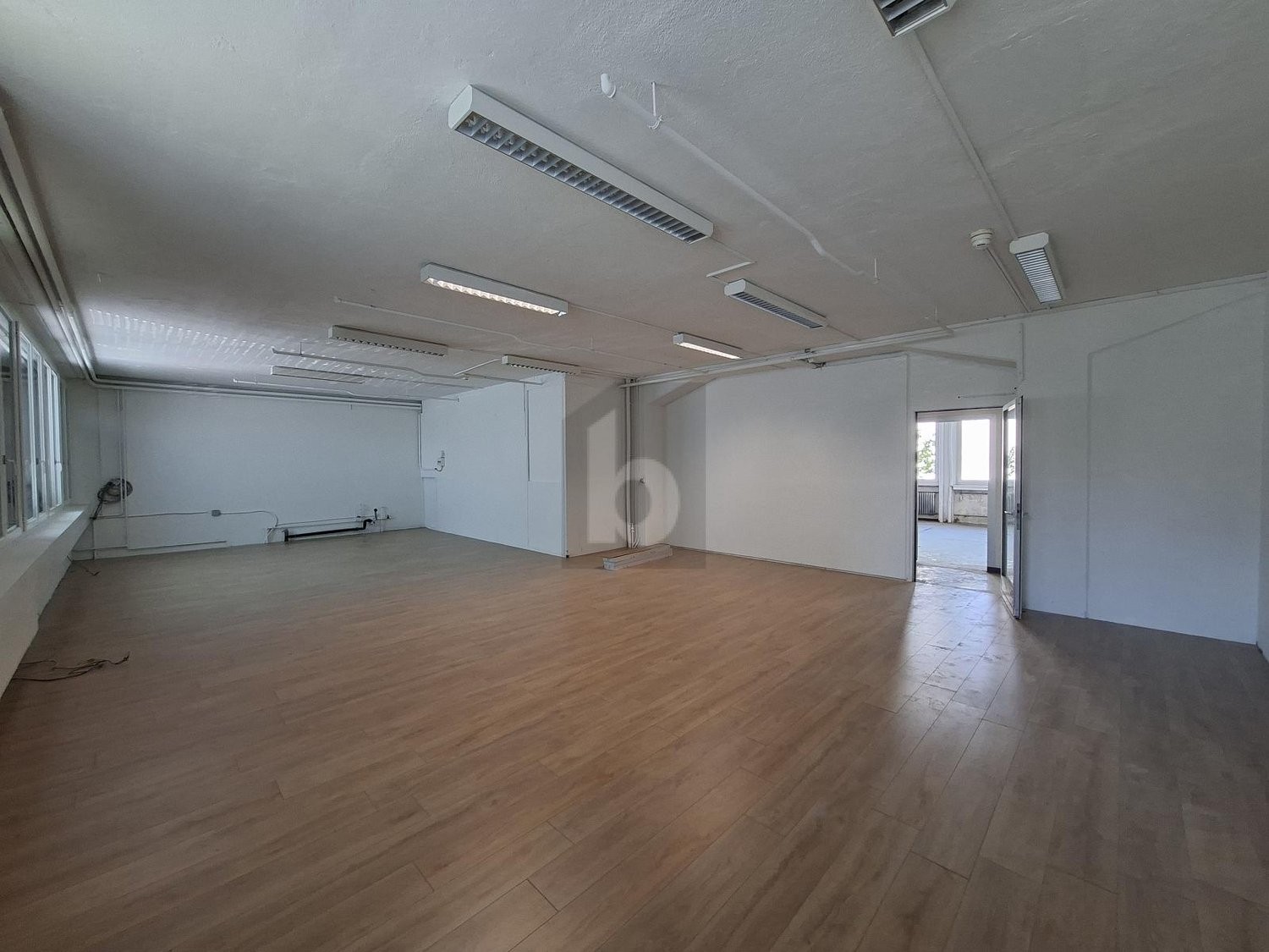 1140m² industrial object