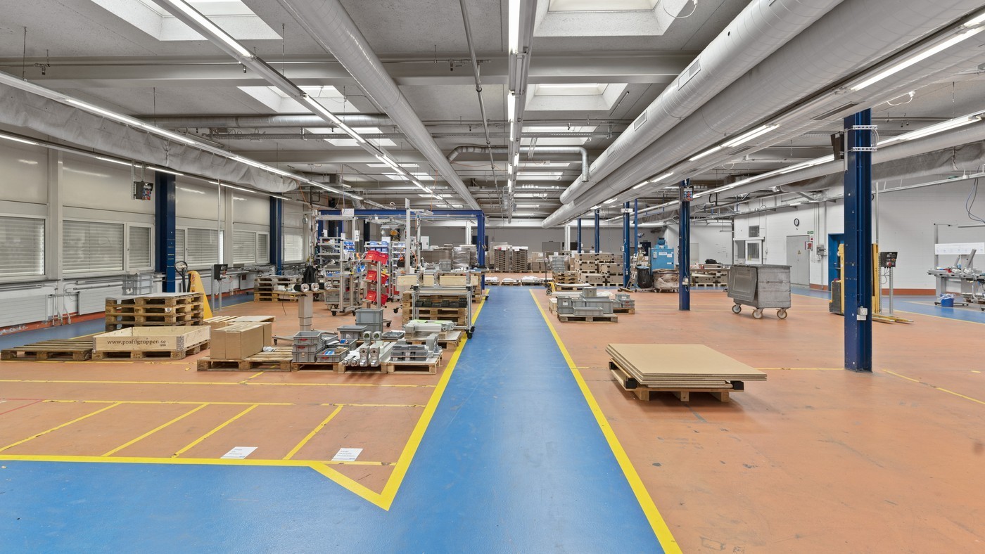 1800m² storage room
