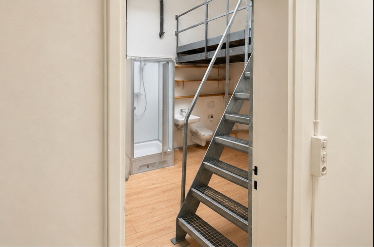 30m² commercial, photo 3 of 4